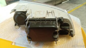 Přední světlo Octavia ll - 3