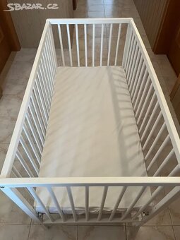 DŘEVĚNA POSTYLKA S NOVOU MATRACI,NATĚREM A DOPLŇKY - 3