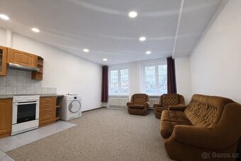 Byt 2+kk k pronájmu - 3