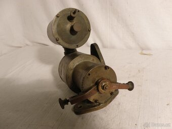 Historicky karburátor - 3