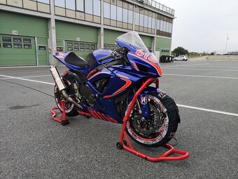 Suzuki GSX-R 750 k7 - 3