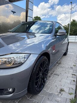 BMW e90 330d lci - 3
