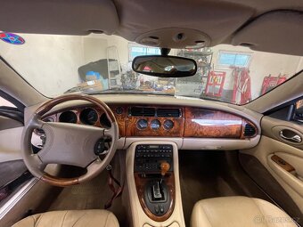 Jaguar xk8 4l v8 - 3