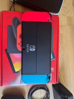 Nintendo Switch OLED + SD + Obal + Pro Controller - 3