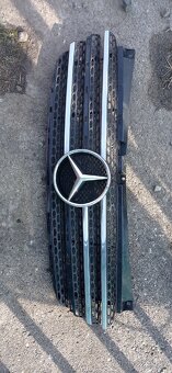 Mercedes Viano maska w 639 - 3