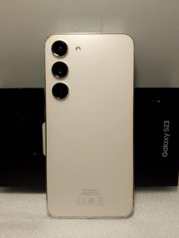 Mobilní telefon Samsung Galaxy S23 S911B 8GB/256GB bílá - 3
