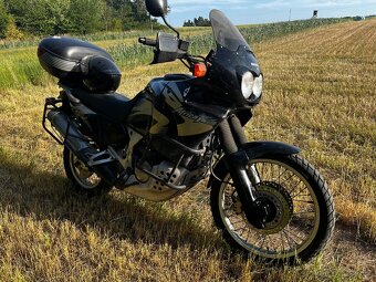 Africa Twin 750 - 3