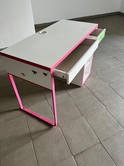 Prodám  dětský psací stůl IKEA - 3
