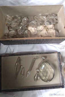 Křišťálový lustr s broušenými skleněnými ověsy, 60.–70. léta - 3