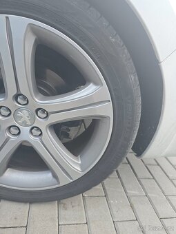 Prodám alu r18 peugeot,vyměním za r19. - 3