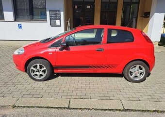 Fiat Grande Punto 1,2 i benzín manuál 51 kw - 3