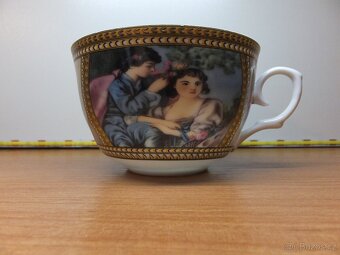 Krásný šálek s podšálkem, Čínský porcelán značený. - 3