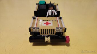 stará hračka Jeep Ambulance - 3