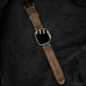 Kožený náramek Robust hnědý na Apple Watch - 3