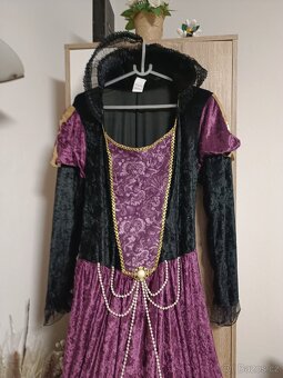 Dámské dobové šaty - 3