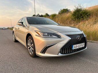 LEXUS ES300h - 3