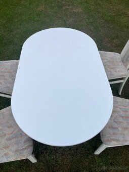 Oválný stůl + 4 polstrované židle - 3