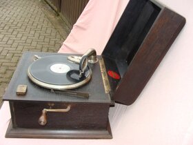 Starý krásný saloní gramofon +desky - 3