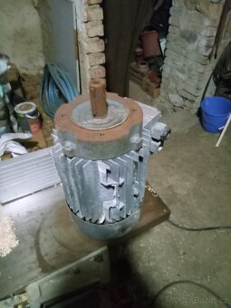 Elektromotor přírubový - 3