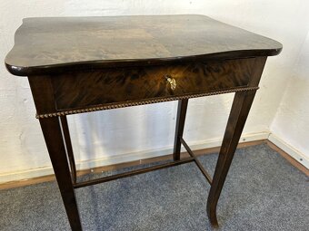 Šicí stolek biedermeier - originál. - 3