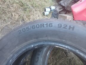 206/60 R16 - 3