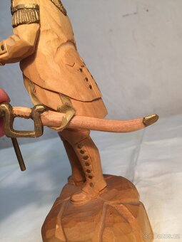 Vyřezávaná soška zlacená horník - uniforma hornický znak - 3