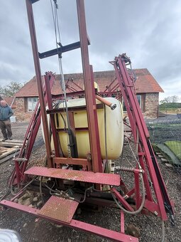 Nesený postřikovač 1000L - 3
