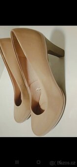 Nove lodicky boty vel 40 Anglie - 3