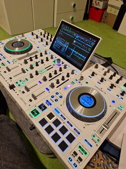 Denon Prime 4 white edition + kufr UDG - 3