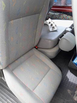 Prodám díly T5 světla kapota čelo příčka motor AXD skříň GWB - 3