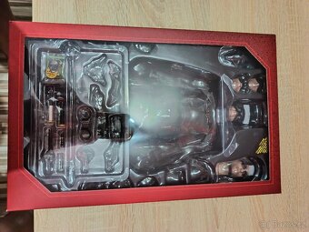 Hot Toys The Batman - 3