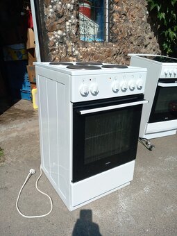 Elektrický, plotýnkový sporák na 220V - 3
