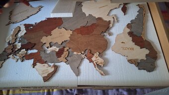 3D mapa světa ze dřeva - 3