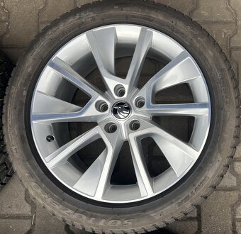 Škoda Karoq 7x18 5x112 ET45 pneu 225/50 R18 99H - 3