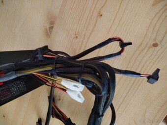 pc zdroj 650W Chieftec APS-650C 650W - 3