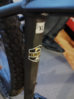 Trek Marlin 6 XL – 29" kola – výborný stav + doplňky - 3