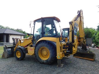 Traktorbagr KOMATSU WB 93 R, Hydraulická svahovka - 3