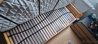 Nízká postel z masivu 200x180 cm - 3