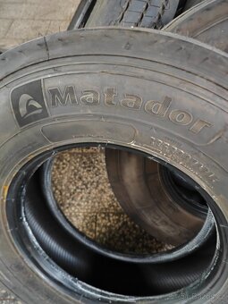 pneu použité 235/75 R17,5 143/141K - 3