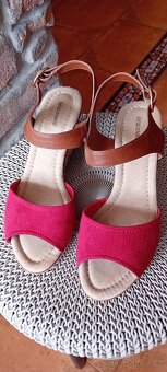 Zánovní dámské letní boty od Deichmanna vel.38 - 3