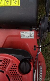 BENZÍNOVÁ SEKAČKA S POJEZDEM MOUNTFIELD - 3