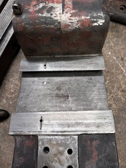 Prodám díly frézky F1S - 3