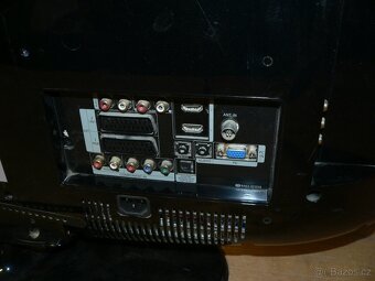 LCD televize 32 palců SAMSUNG, 80 cm nemá DVBT2 - 3