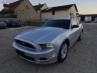 Ford Mustang 3.7 - 3