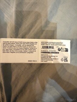 Sluchátka AirPods 3. generace - 3