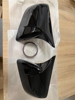 Tesla model Y kryty zrcátek - 3