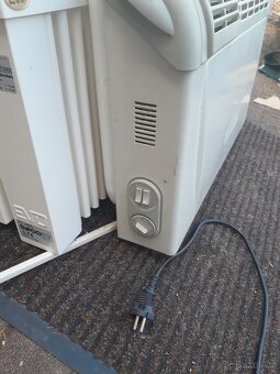 Elektrický přímotop DeLonghi 2000W - 3