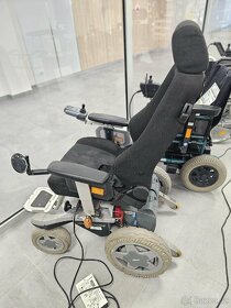 Elektrický invalidní vozík s Recaro sedačkou - 3