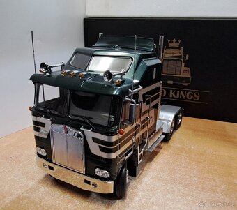 Model kamionu KENWORTH K100 1976, 1:18 - 3