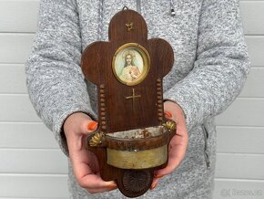 Stará dřevěná kropenka velká s Ježíšem - 3